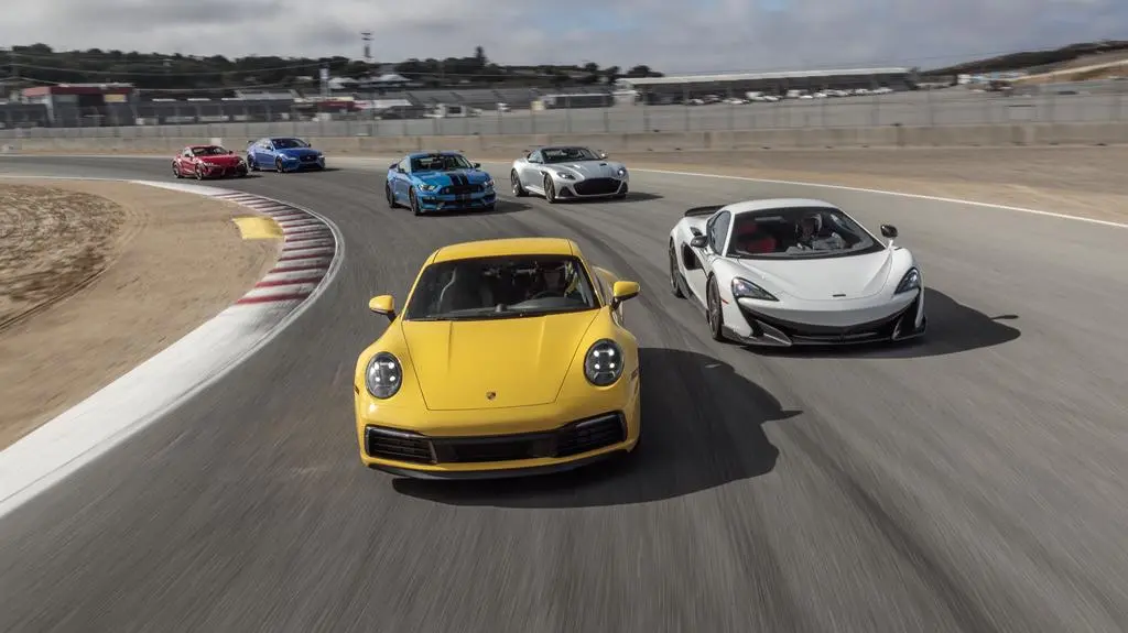 MotorTrend - Best Driver's Car 2019