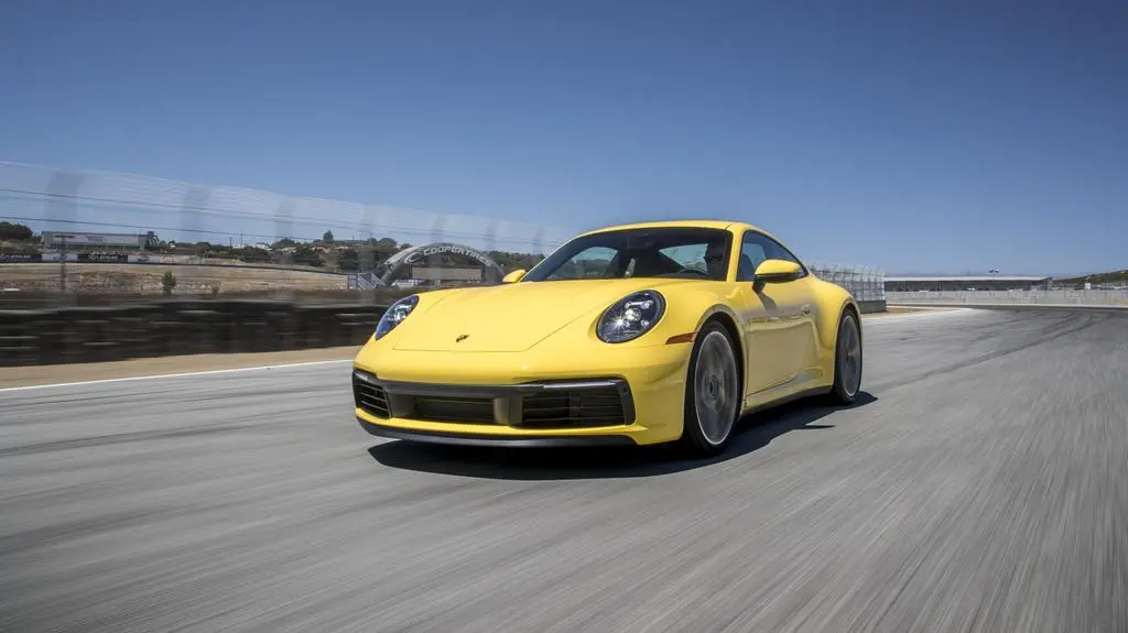 MotorTrend - Best Driver's Car 2019