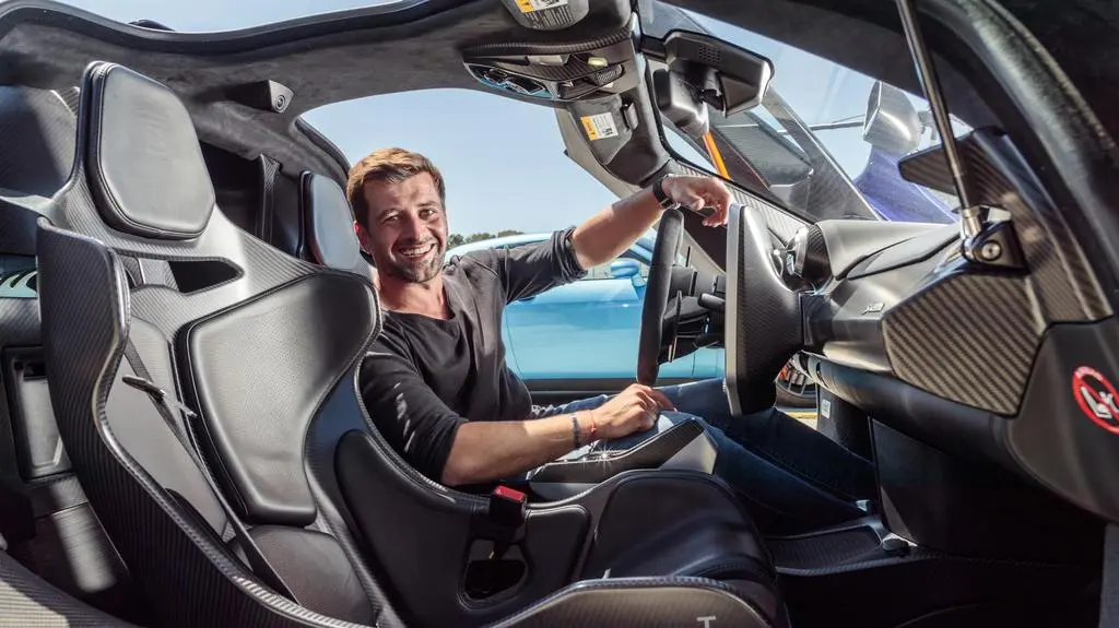 MotorTrend - Best Driver's Car 2019