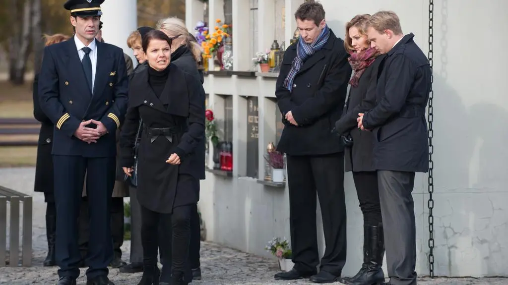 Marta na pogrzebie Janusza