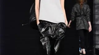 Uczestniczki "Top Model" w pokazie kolekcji Anji Rubik