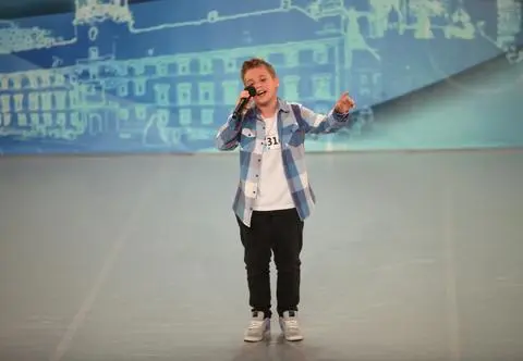Totalna metamorfoza finalisty "Mam Talent!" Dziś jest nie do poznania. Jurorzy przecierali oczy ze zdumienia [PRZED EMISJĄ w TV]