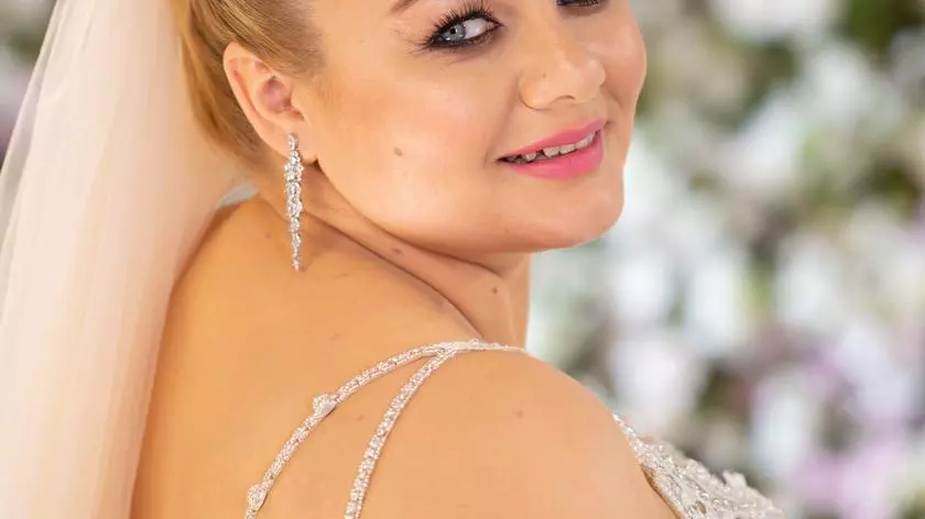 "Pary młode ponad miarę": Ania w ślubnej stylizacji