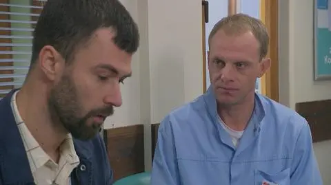 Pijany Hoffer przeprowadził operację