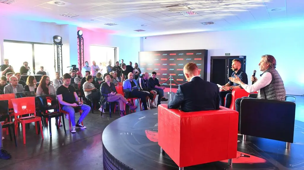 Premiera MotorTrend - konferencja prasowa