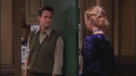 Przyjaciele: Phoebe kusi Chandlera