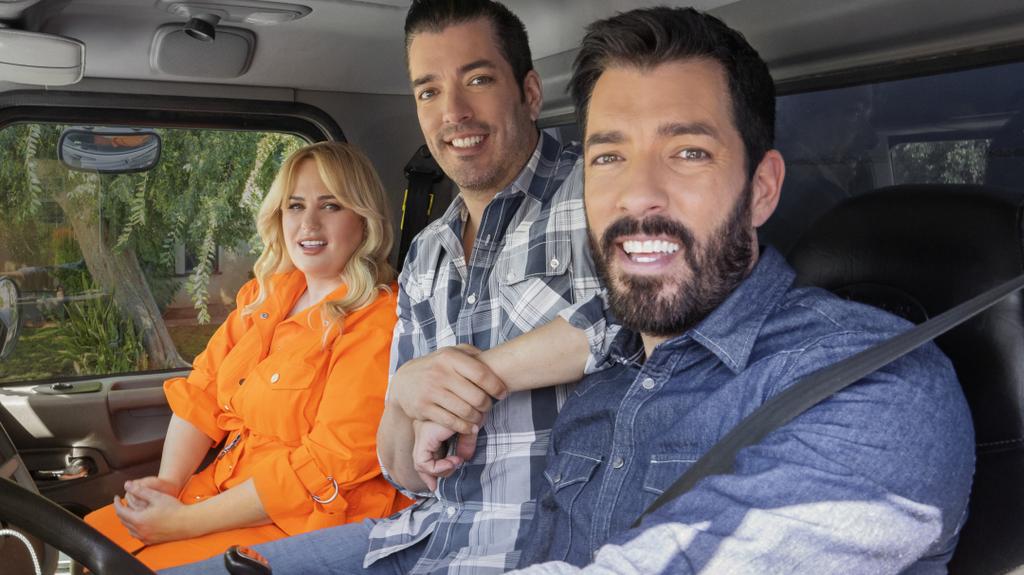 Rebel Wilson z braćmi Scott w ciężarówce