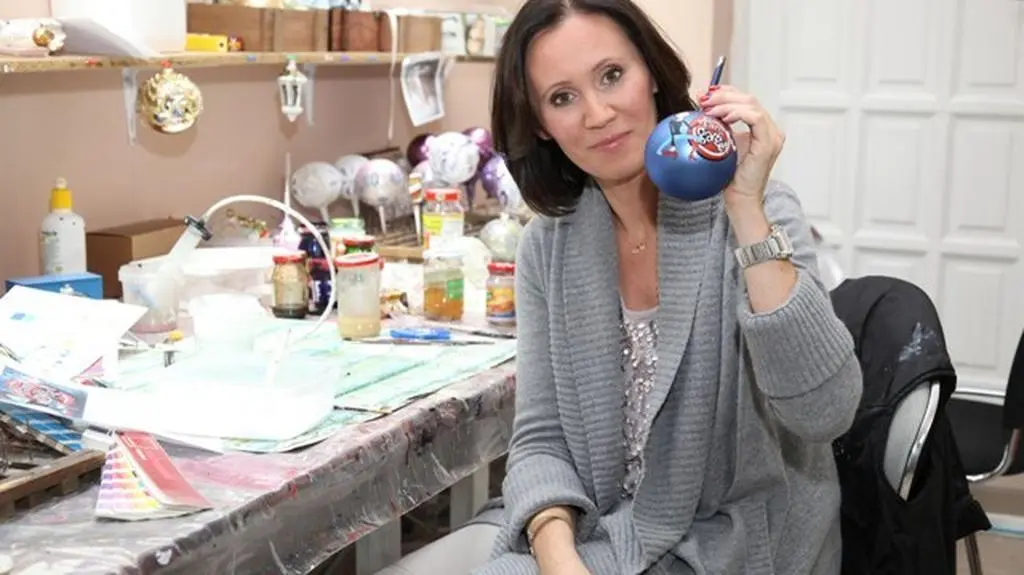 Tak powstawała bombka "Pani Gadżet"