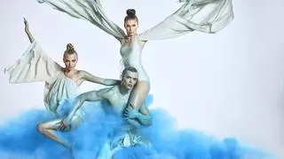 Top Model 10: Taneczna sesja z proszkiem holi