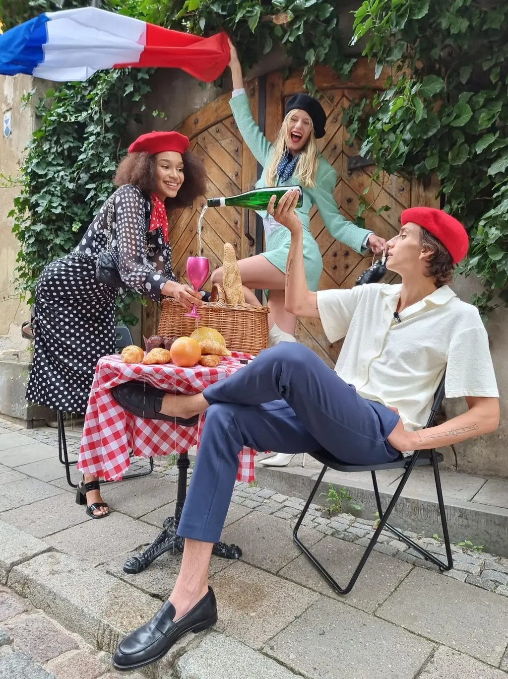 Top Model: Nicole Akonchong, Julia Sobczyńska, Mikołaj Krawiecki