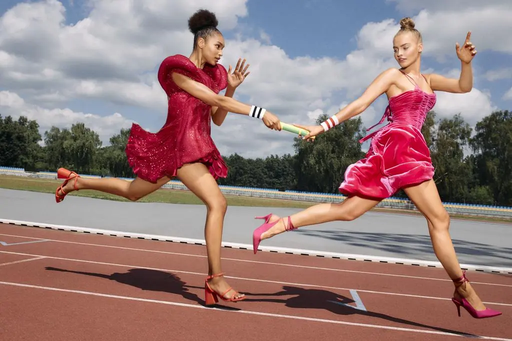 Top Model: Nicole Akonchong, Karolina Pisarek