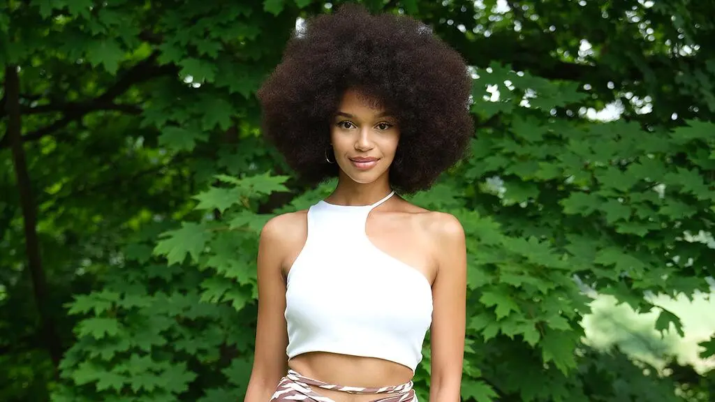 Top Model: Nicole Akonchong