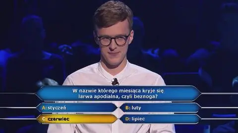 W nazwie którego miesiąca kryje się larwa beznoga?