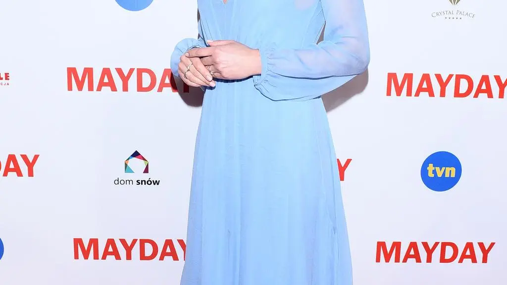 Weronika Książkiewicz w sukience projektu Magdy Socha-Włodarskiej