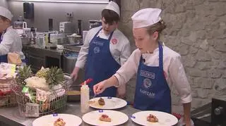 Czasem zabraknie czasu by przygotować idealny sos w kuchni MasterChefa Juniora...
Na ratunek przyszedł  na szczęście Michel Moran!

Oglądaj MasterChef Junior w każdą niedzielę o 20:00 i na Player.pl