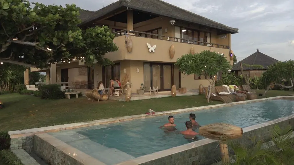 Życie w Hotelu Paradise