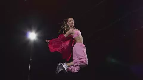 Ania, Oliwia i Magda podczas sesji na trampolinie