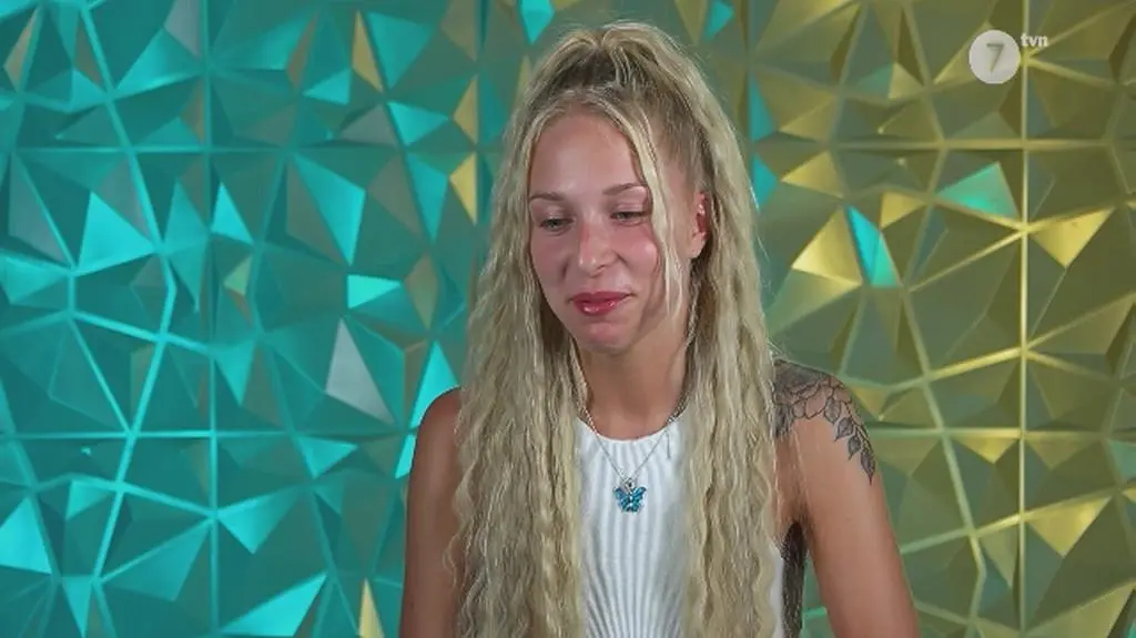 Hotel Paradise 5: Miłosne uniesienia w raju! 