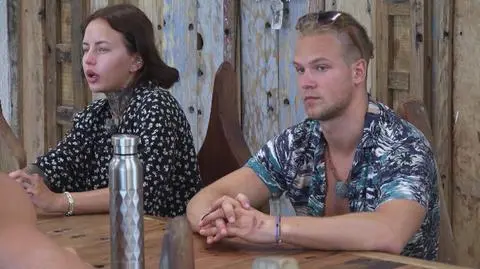 Hotel Paradise EXTRA 4: Kto brzydzi się stopami? 