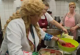 "Kto się oprze gołąbkom?". Wegetariańska i mięsna propozycja Magdy Gessler 