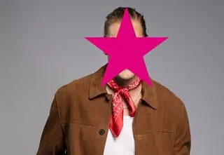 Ujawniamy czwartego prowadzącego "Dobry Wieczór". To najbardziej uśmiechnięty model w Polsce!