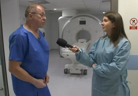 Neurochirurg prof. dr hab. n. med. Mirosław Ząbek o swoim życiu i pracy. "Nie wszystko trzeba tłumaczyć"