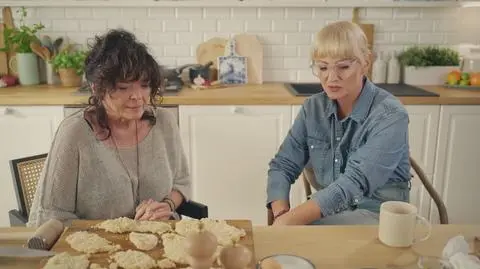 Katarzyna Grochola i Dorota Szelągowska w programie "Ej, stara!"