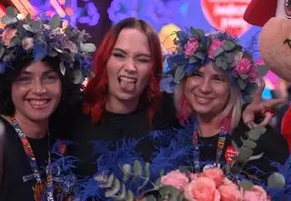 Gwiazdy i wolontariusze wspierają WOŚP. Zobacz relację z 33. Finału!