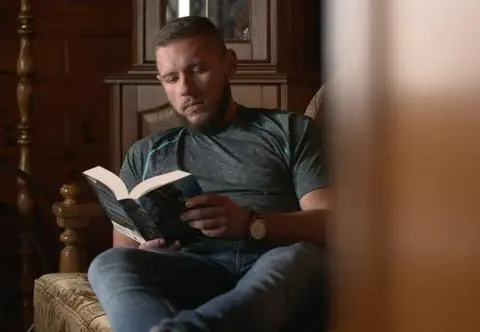 Introwertyk w towarzystwie. Czy może znaleźć wspólny język z ekstrawertykami?
