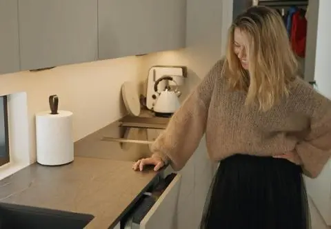 Wybudowali nowoczesny dom w Finlandii. Co się w nim znajduje i ile kosztuje jego utrzymanie?