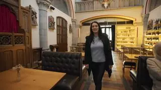 Jestem z Polski: Marcelina odwiedziła pub w... dawnym kościele!