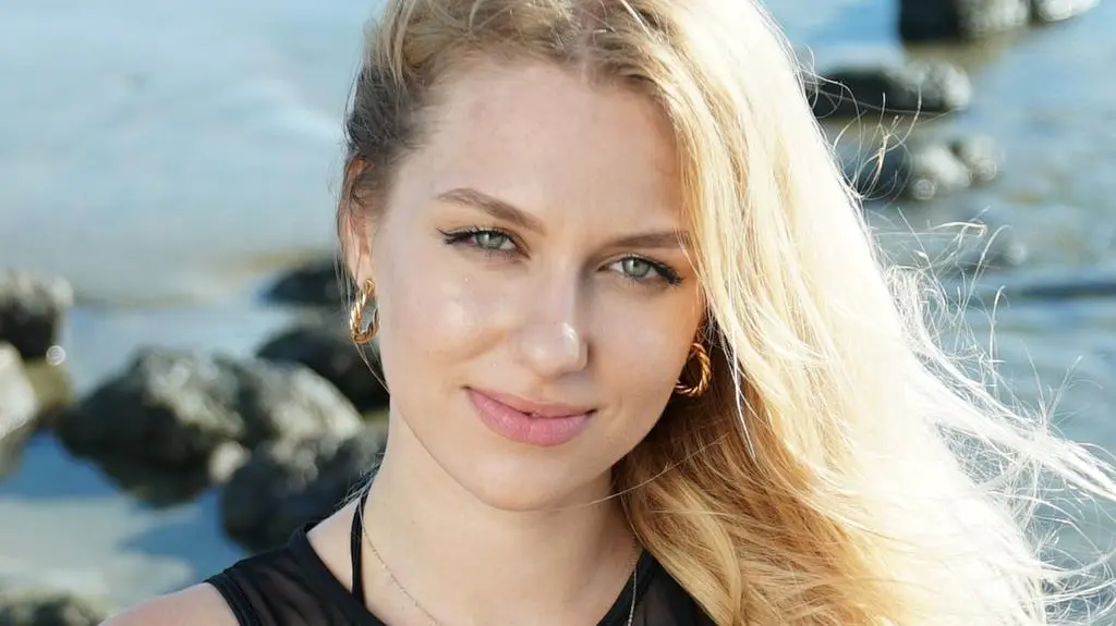 Hotel Paradise 6: Angelika 