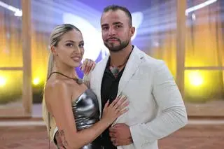 Hotel Paradise 6 - Finał