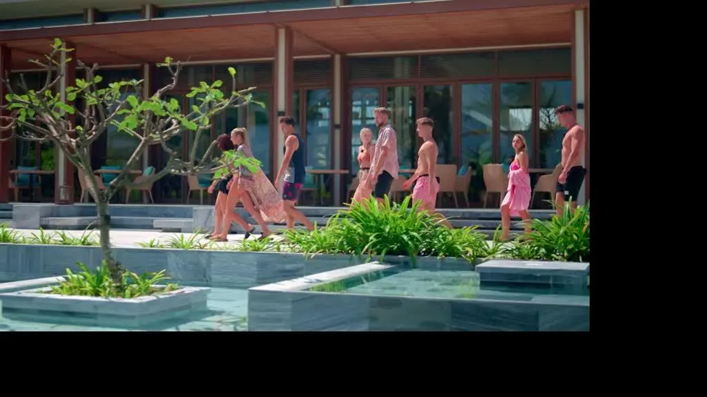 Hotel Paradise 8: Konkurencja 