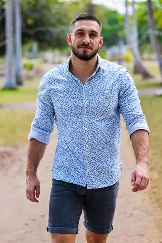 Hotel Paradise 7: Paweł