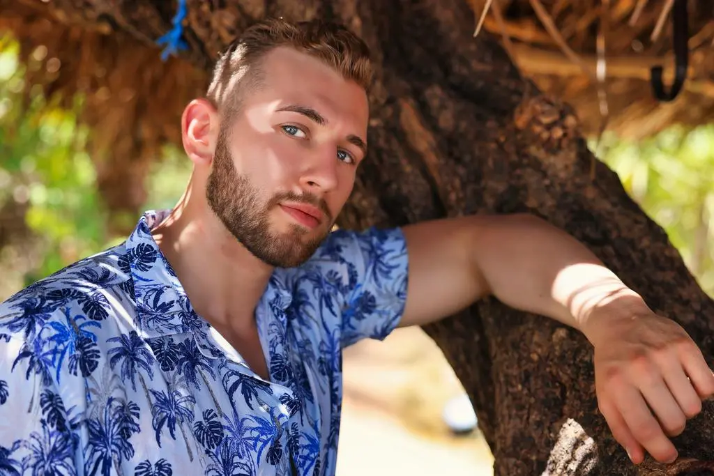 Hotel Paradise 6: Piotr