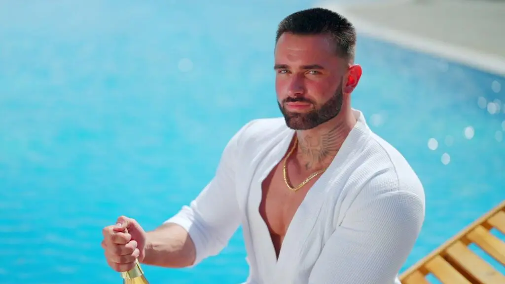 Hotel Paradise 8: Kacper 