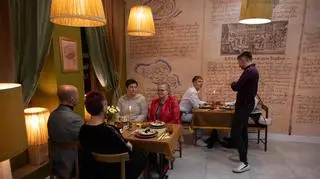 Rewolucyjna kolacja w "Szynku Rumiane i pieczyste". Magda Gessler odświeżyła smaki Nowego Targu