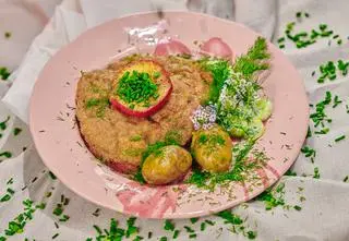 Schabowy z jabłkami – przepis Magdy Gessler z 8. odcinka "Magda gotuje Internet"