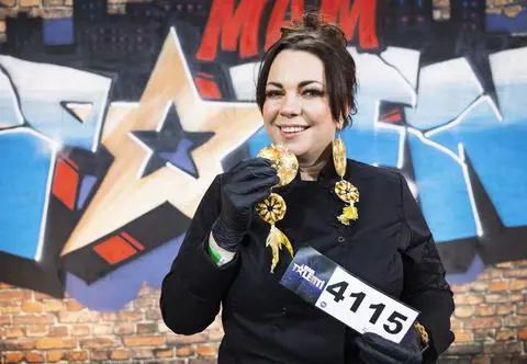 "Mam Talent! 16": Angelika Chwyć zachwyciła Agnieszkę Chylińską i zaskoczyła jurorów... tortem!