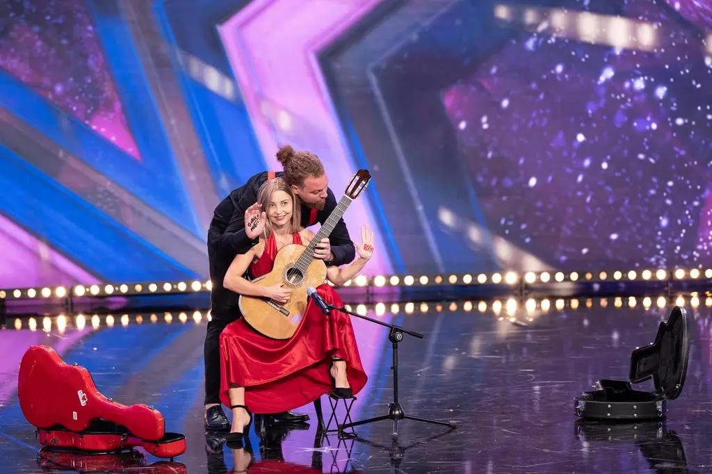 Mam Talent!: MoNo Guitar Duo