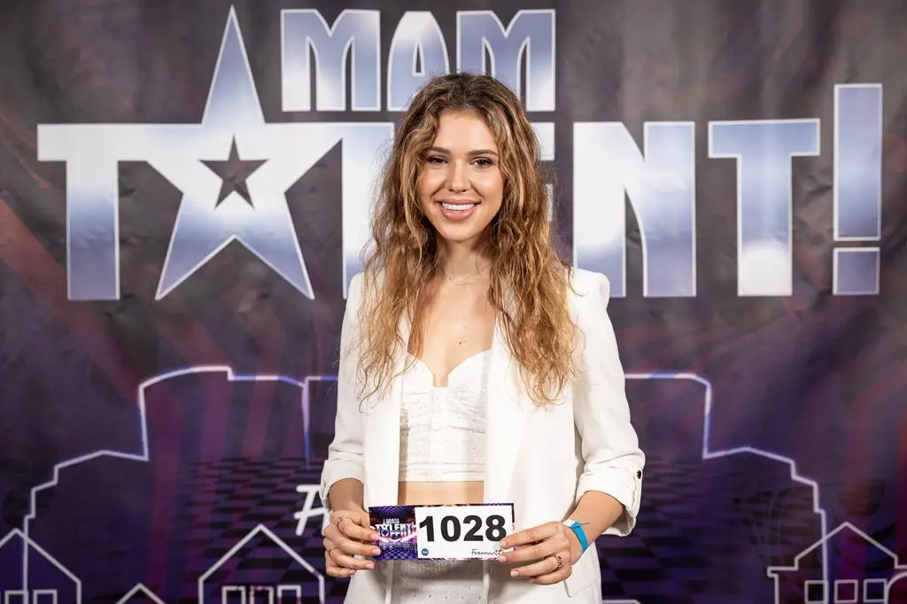 Mam Talent!: Alex Kristi