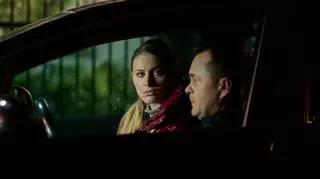 Kadr z odcinka 3784 serialu TVN Na Wspólnej - Sławek (Mariusz Zaniewski) i Daria (Patrycja Topajew). 
