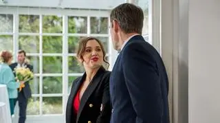 Na Wspólnej PRZED EMISJĄ odcinka 3770 W TV: Ślub Kasi i Darka poligonem wybuchów emocji!