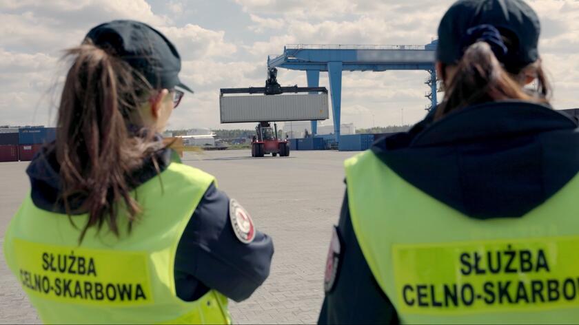 Funkcjonariuszki na terminalu w Małaszewiczach