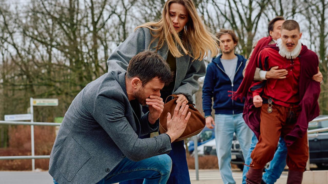 "Na Wspólnej", odc. 4208. Junior demaskuje Elizę i Bartka, nowy trop ws. Cieślika [STRESZCZENIE ODCINKA]