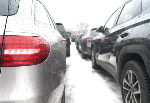 Polska motoryzacja szykuje zwolnienia. Branża coraz mocniej hamuje