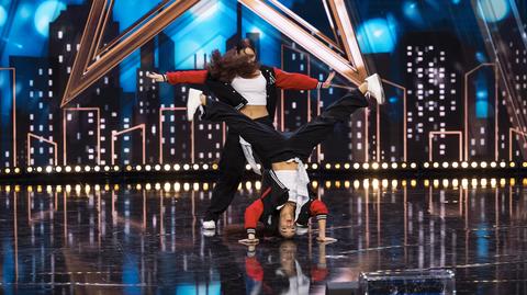 Justyna i Natalia Migacz w półfinale "Mam Talent!". Marcin Prokop wzruszony, Julia Wieniawa wstała z miejsca! 