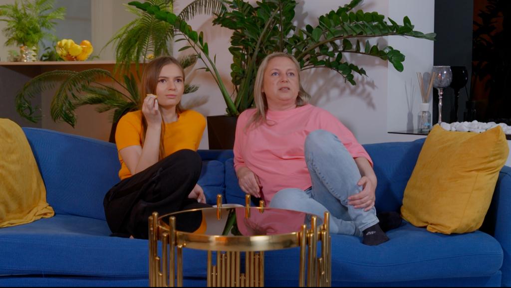"Gogglebox". Roksana Więcko i jej mama Kamila