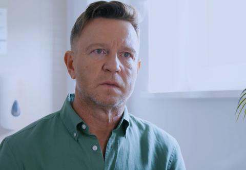 "Na Wspólnej" odc. 4083. Wojtek Szulc ma raka piersi?! [PRZED EMISJĄ w TV]